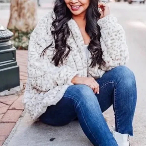 Storia Cheetah Jacket - Picture 4 of 4